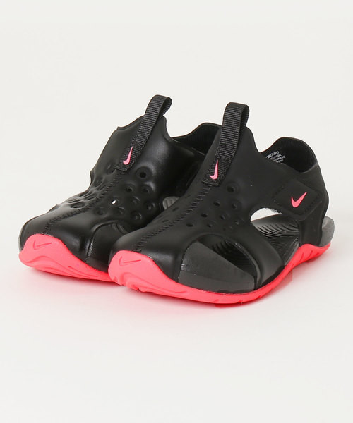 NIKE（ナイキ）の「NIKE/ナイキ サンレイプロテクト2DTV キッズサンダル 943827-003（サンダル）」 - WEAR