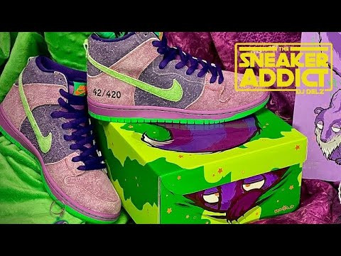 Nike SB 420 Skunk Dunk Reverse Sneaker 
